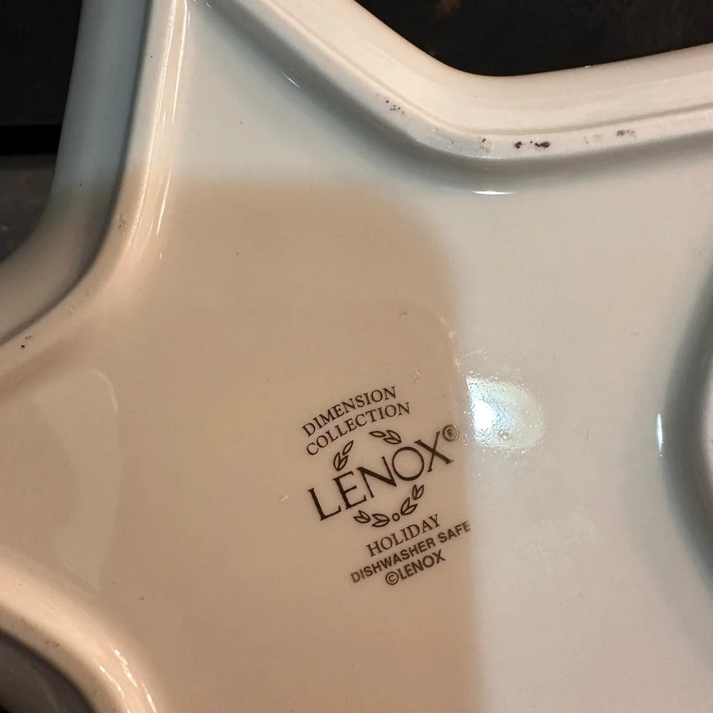 Lenox Holiday Star Bowl Dimension Collection Ivory Gold Holly Berry China 7in